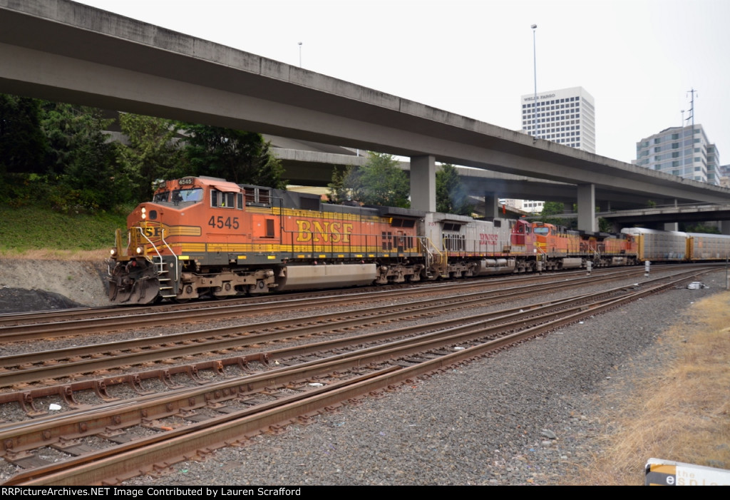 BNSF 4545 N/B